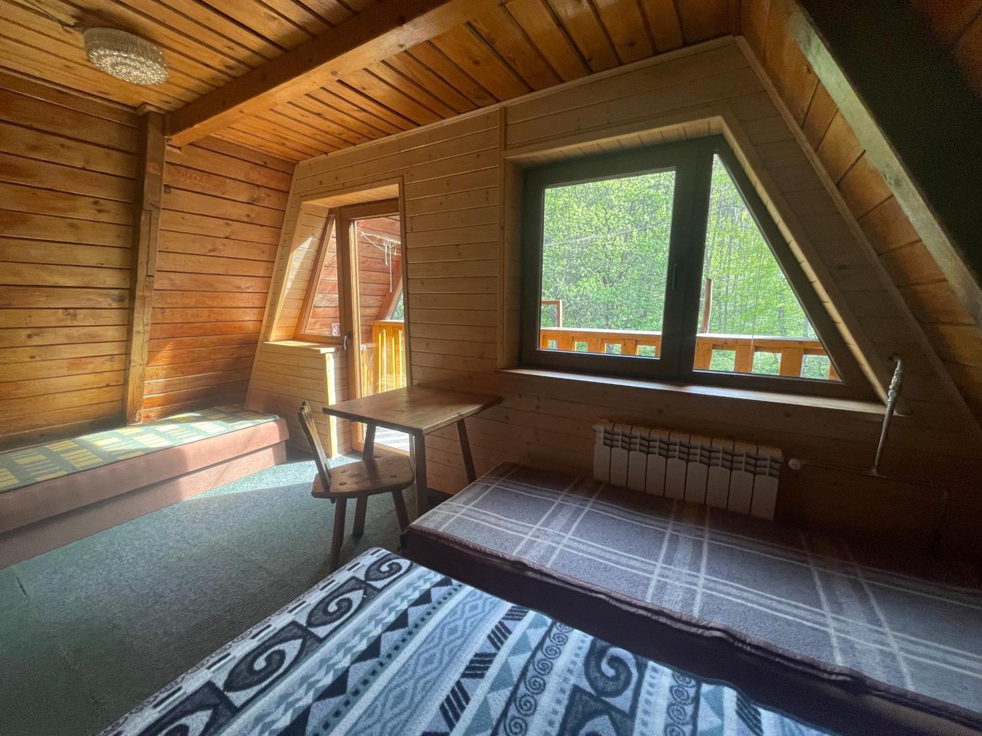 Bacowka Pttk Pod Honem - Schronisko Gorskie Hostel Cisna Kültér fotó