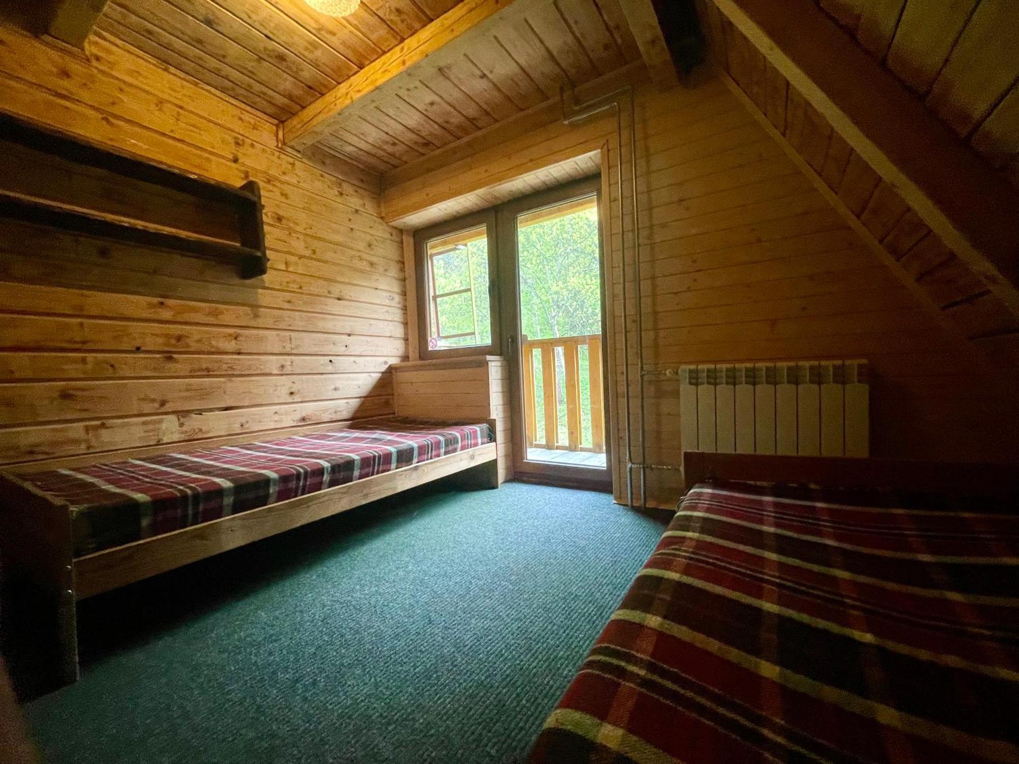 Bacowka Pttk Pod Honem - Schronisko Gorskie Hostel Cisna Kültér fotó